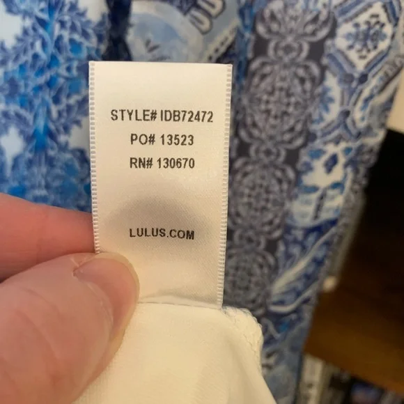 Lulu’s Blue Paisley Maxi Dress M Peekaboo Front Tie - Picture 10 of 10